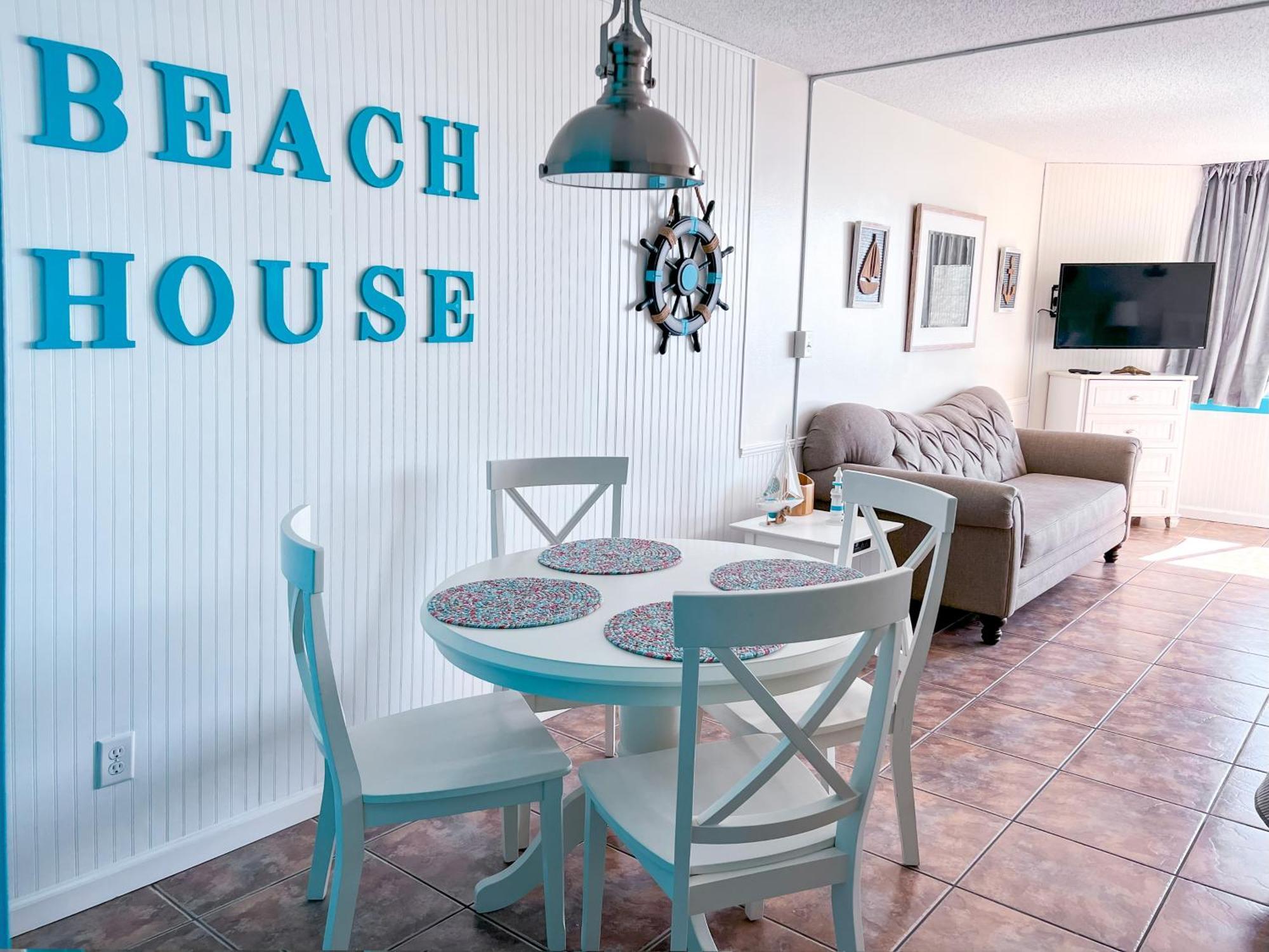 Beachfront - Perfect Location - Free Chairs Apartamento *
